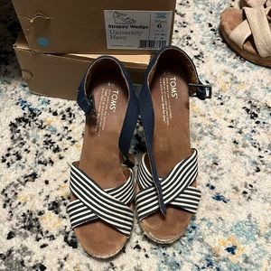 TOMS Strappy Navy White- Wedge Sandals Size 6